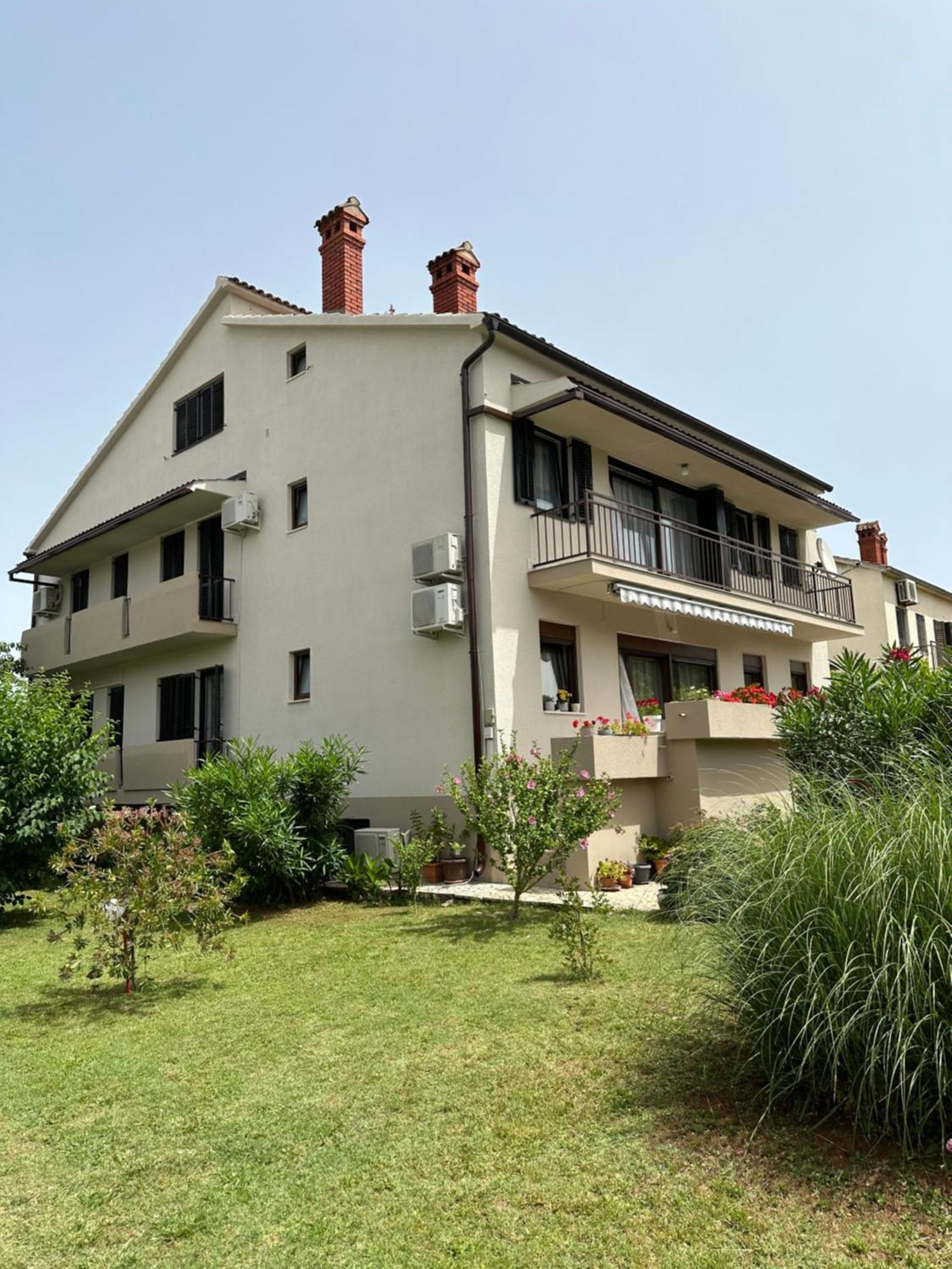 Apartment Karolina - Green Oasis Pula Exterior foto